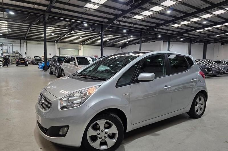 Silver Used 2011 Kia Venga 3 Hatchback | £6,330 (Fair price) - Image 1/1