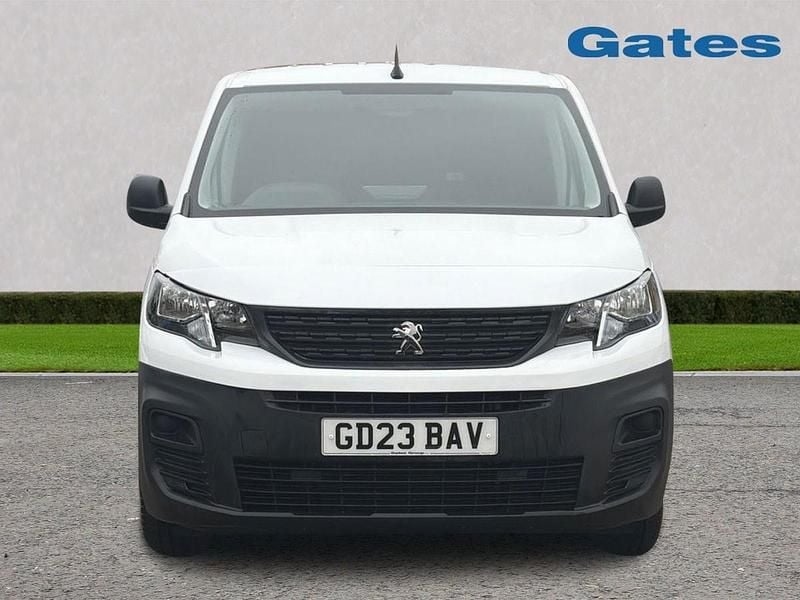 Used Peugeot Partner Premium 2023 White MPV