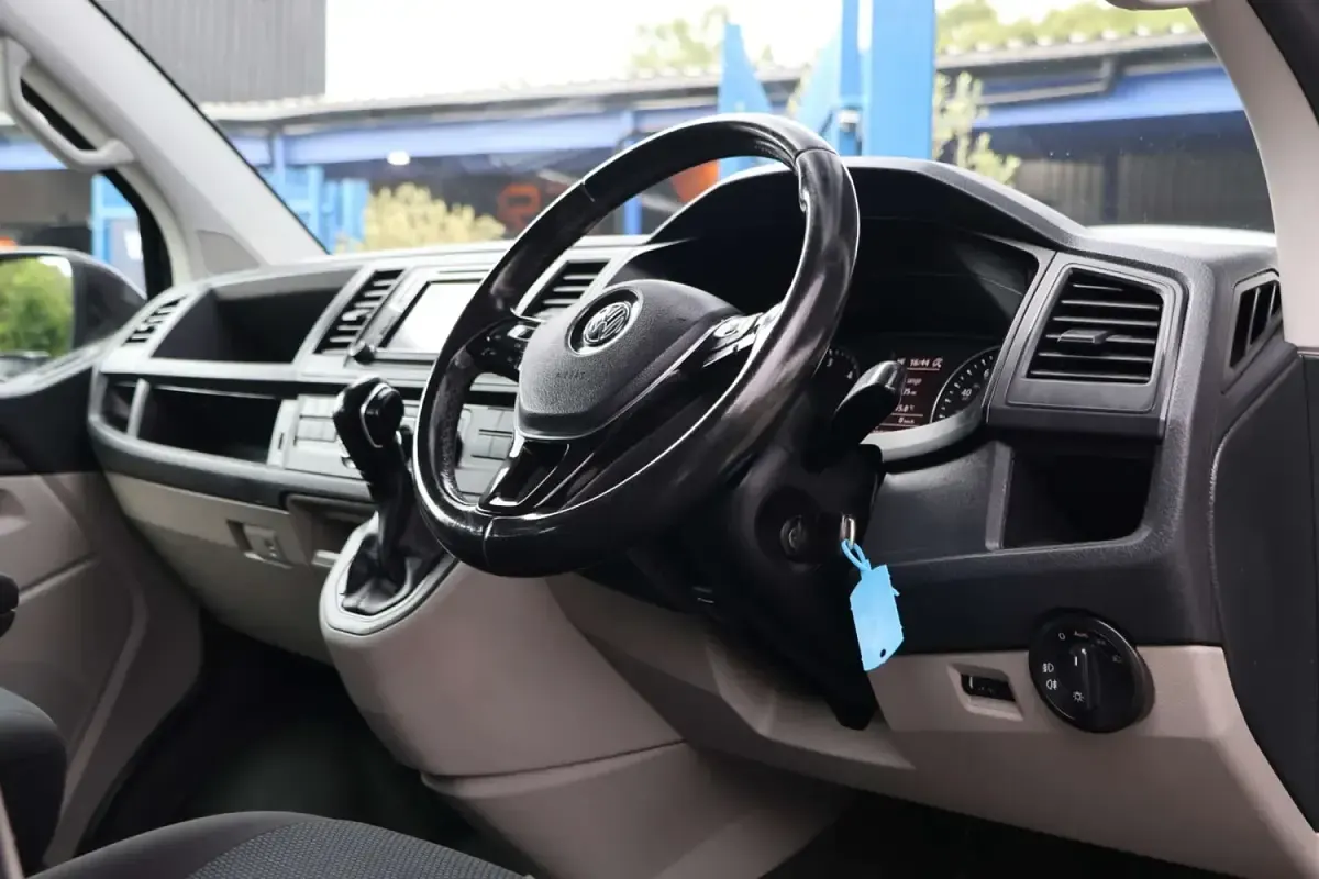 Used VW Transporter Highline 2017 Purple Van