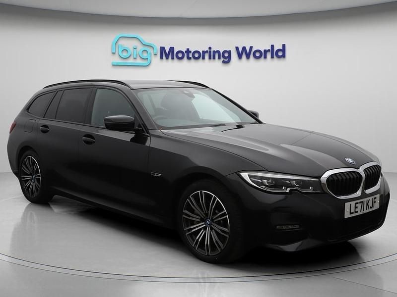 Black Used 2022 BMW 330e M Sport Estate | £21,000 (Super price) - Image 1/4