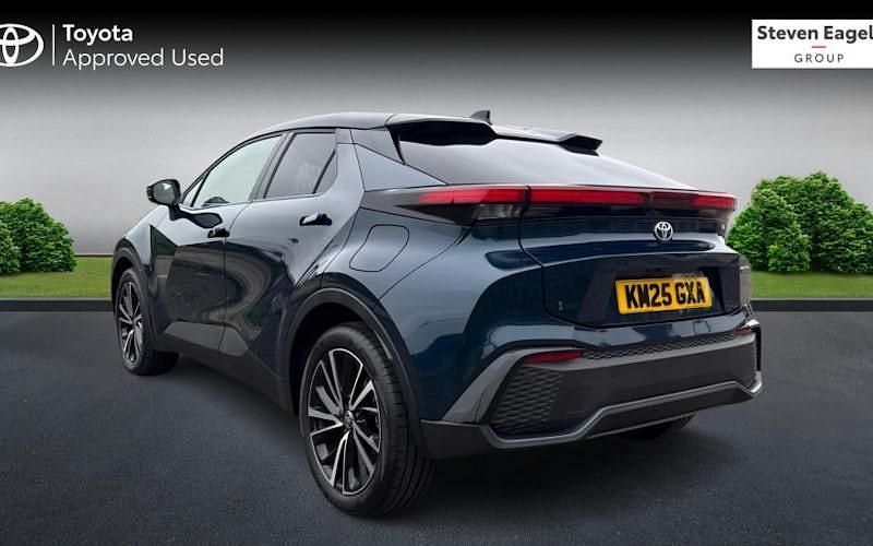 Used Toyota C-HR 223 HP (164 kW) 2025 SUV