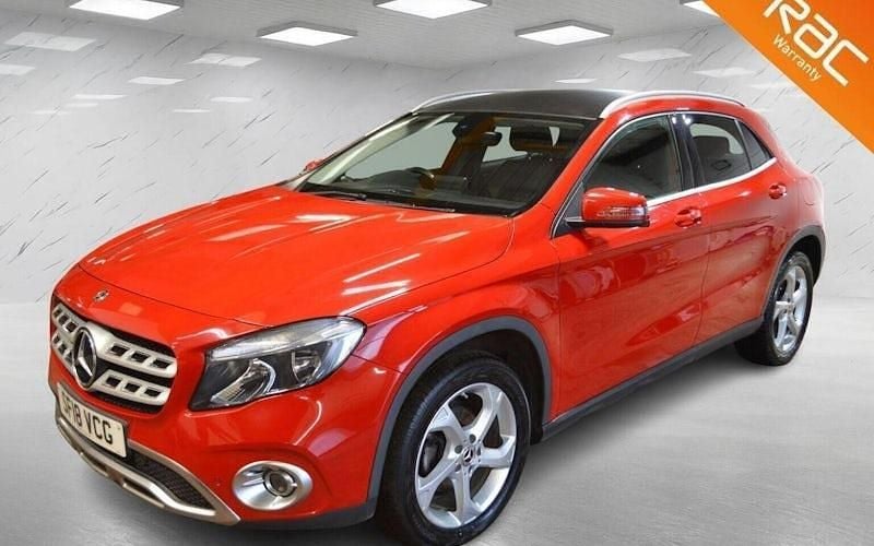 Used Mercedes GLA220 Executive 177 HP (130 kW) 2018 Red SUV