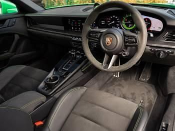 Used Porsche 911 480 HP (353 kW) 2023 Green Coupe