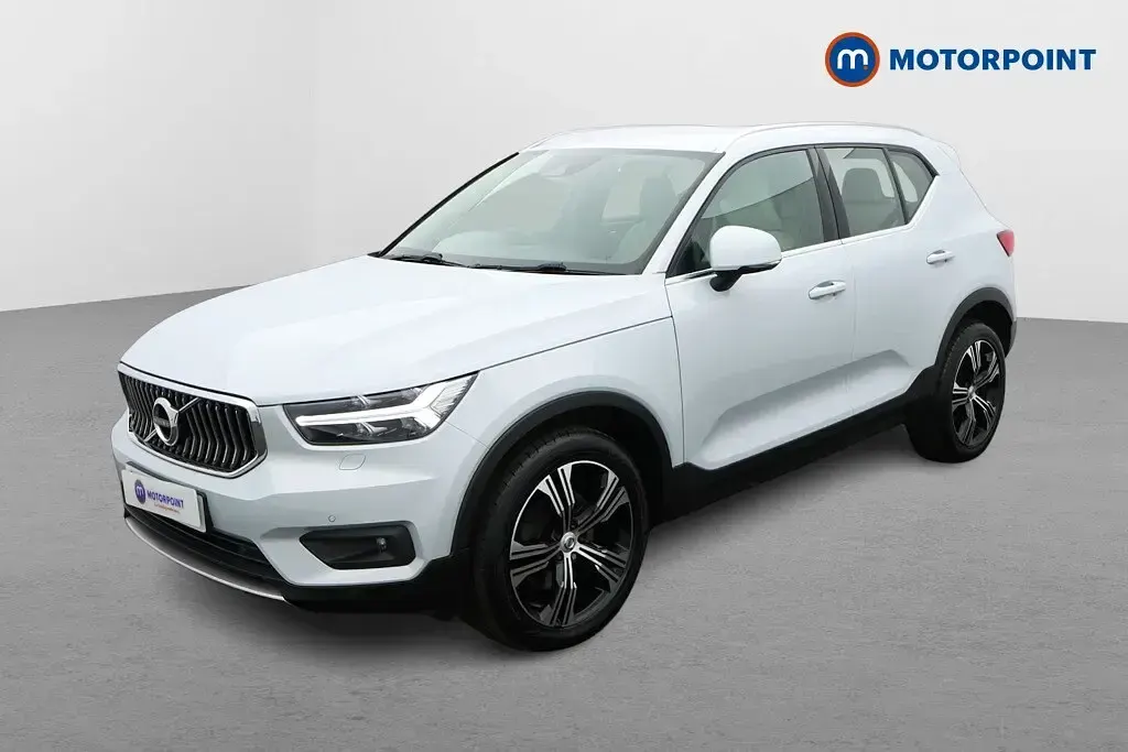 Used Volvo XC40 Inscription 197 HP (144 kW) 2020 Silver SUV