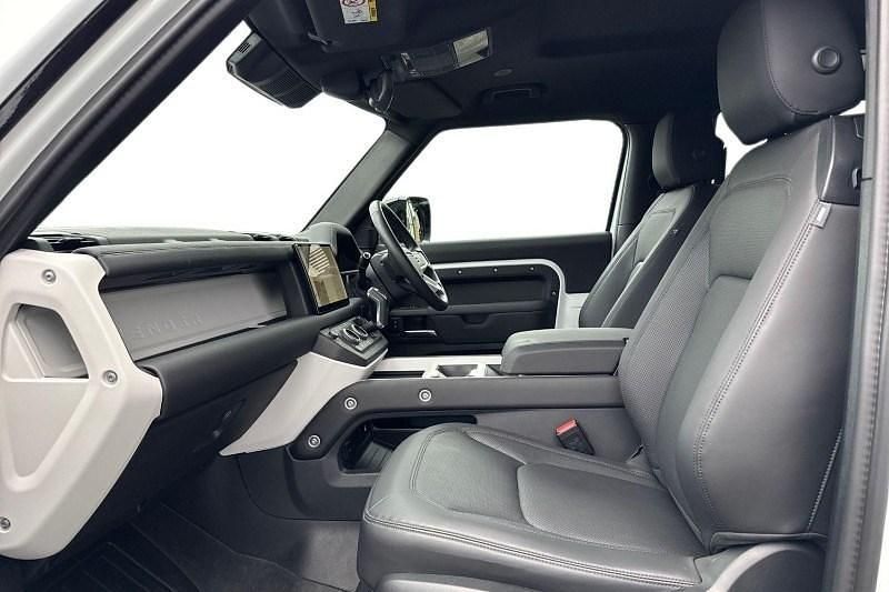 Used Land Rover Defender SE Dynamic 2024 White Estate