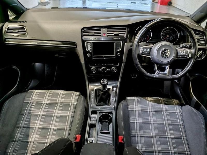 Used VW Golf VII GTD 2017 Black Hatchback