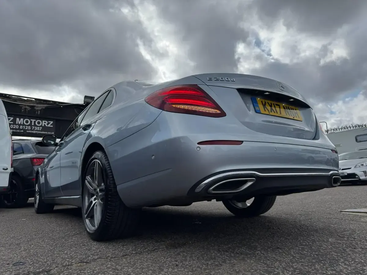 Used Mercedes E200 SE 150 HP (110 kW) 2017 Silver Sedan