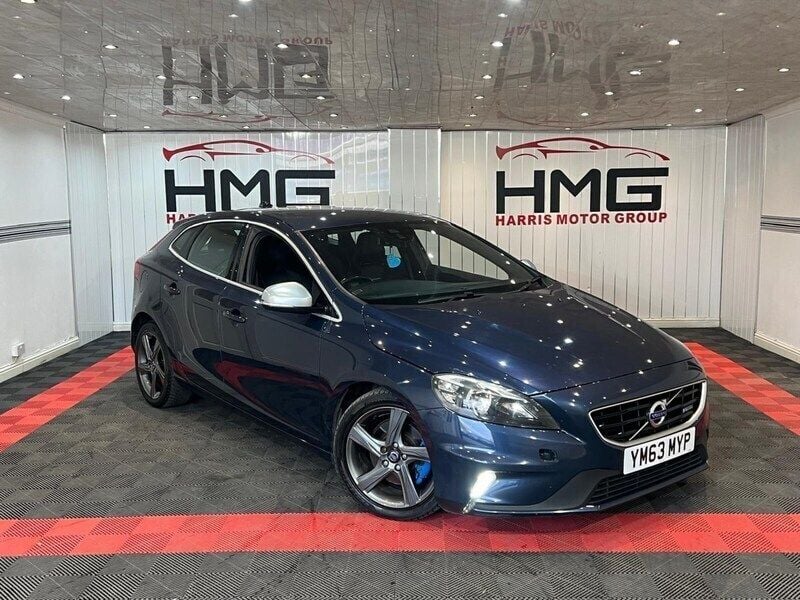 Blue Used 2013 Volvo V40 R-Design Estate | £5,995 (Fair price) - Image 1/4