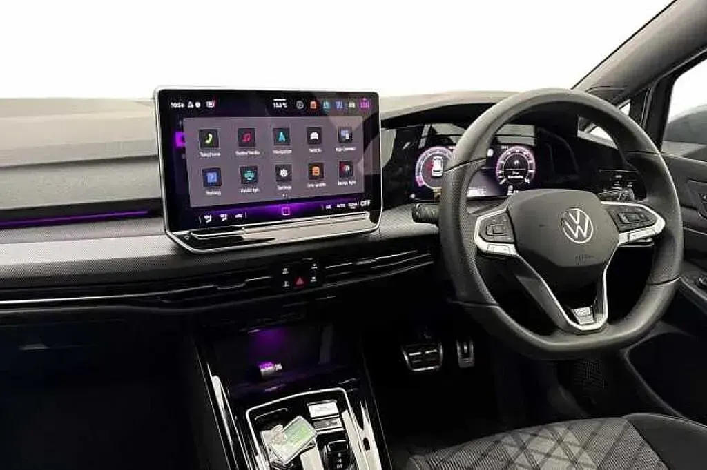 Używany VW Golf VIII 150 KM (110 kW) 2025