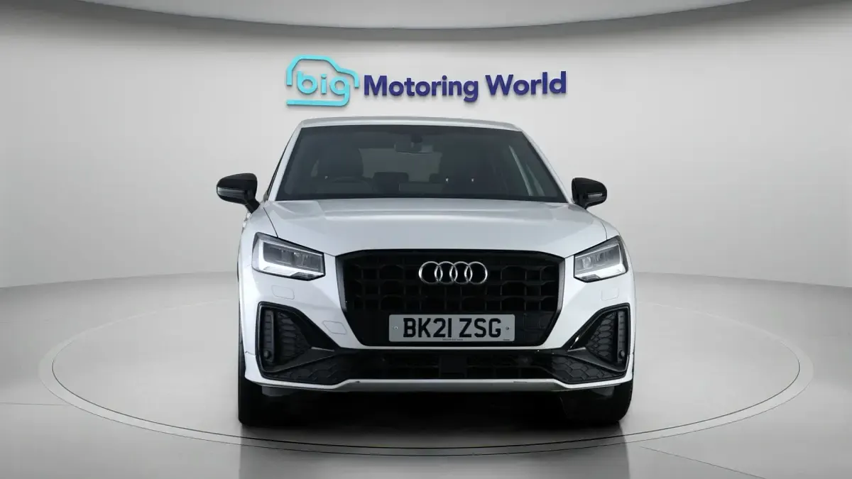 Used Audi Q2 Black Edition 150 HP (110 kW) 2021 White SUV