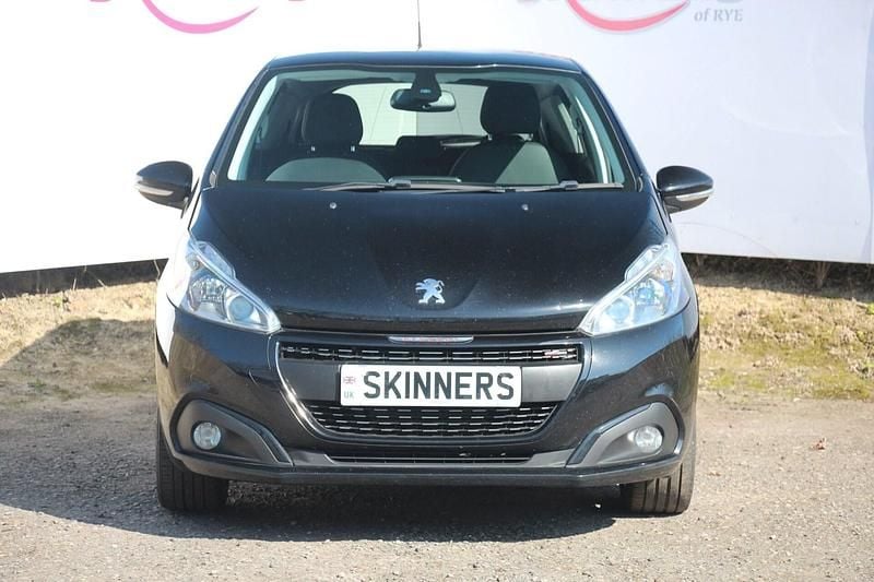 Used Peugeot 208 GT-line 110 HP (80 kW) 2019 Black Hatchback