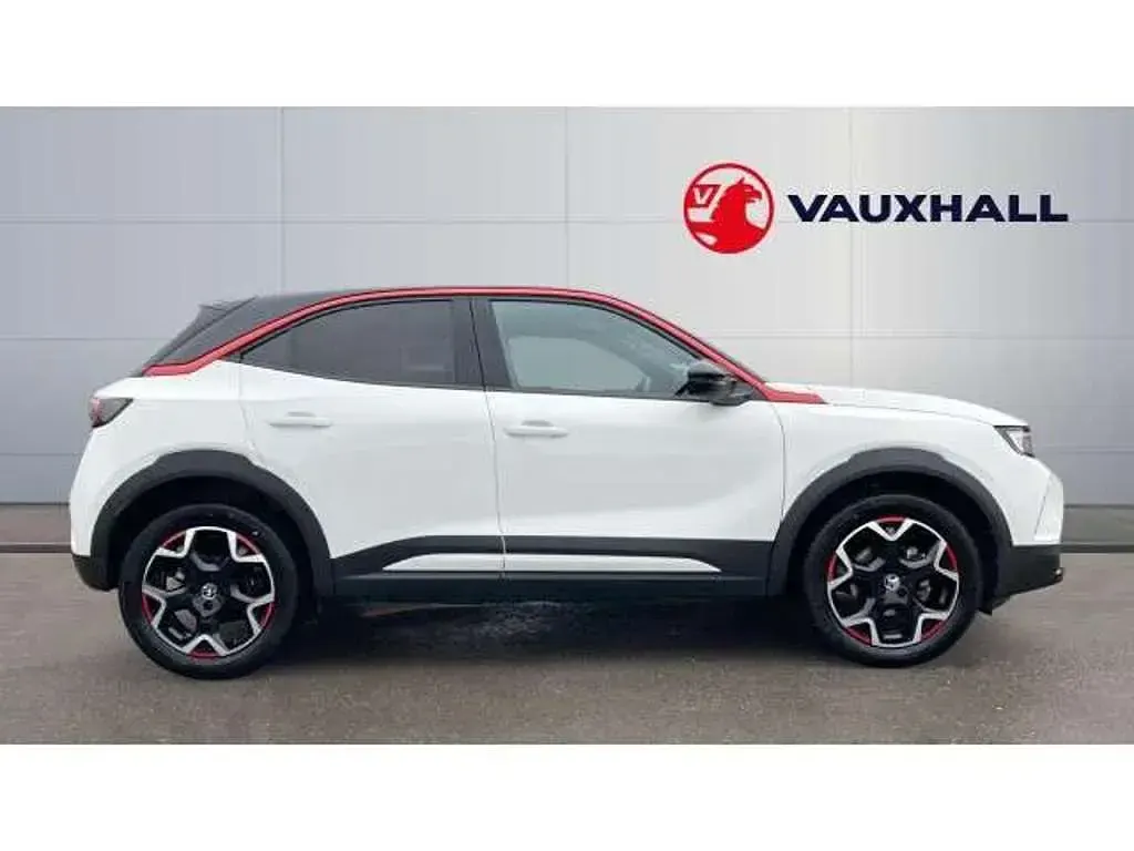 Used Vauxhall Mokka GS Line 131 HP (96 kW) 2022 White SUV