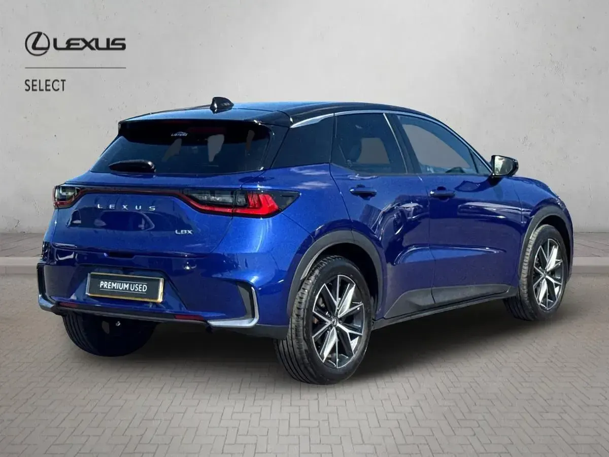Used Lexus LBX 136 HP (100 kW) 2024 Blue/black SUV