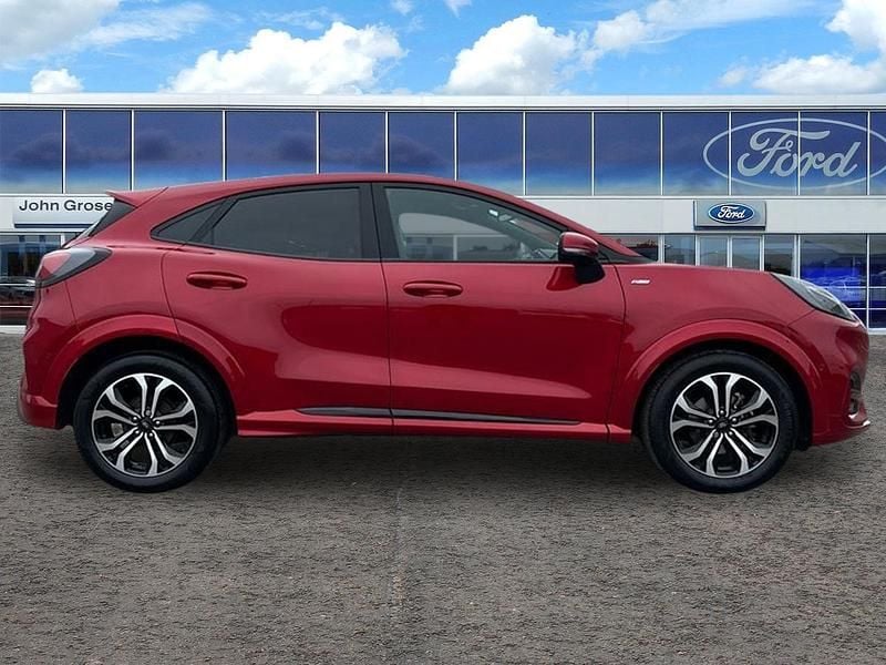Begagnad Ford Puma ST-Line 2023 Röd SUV