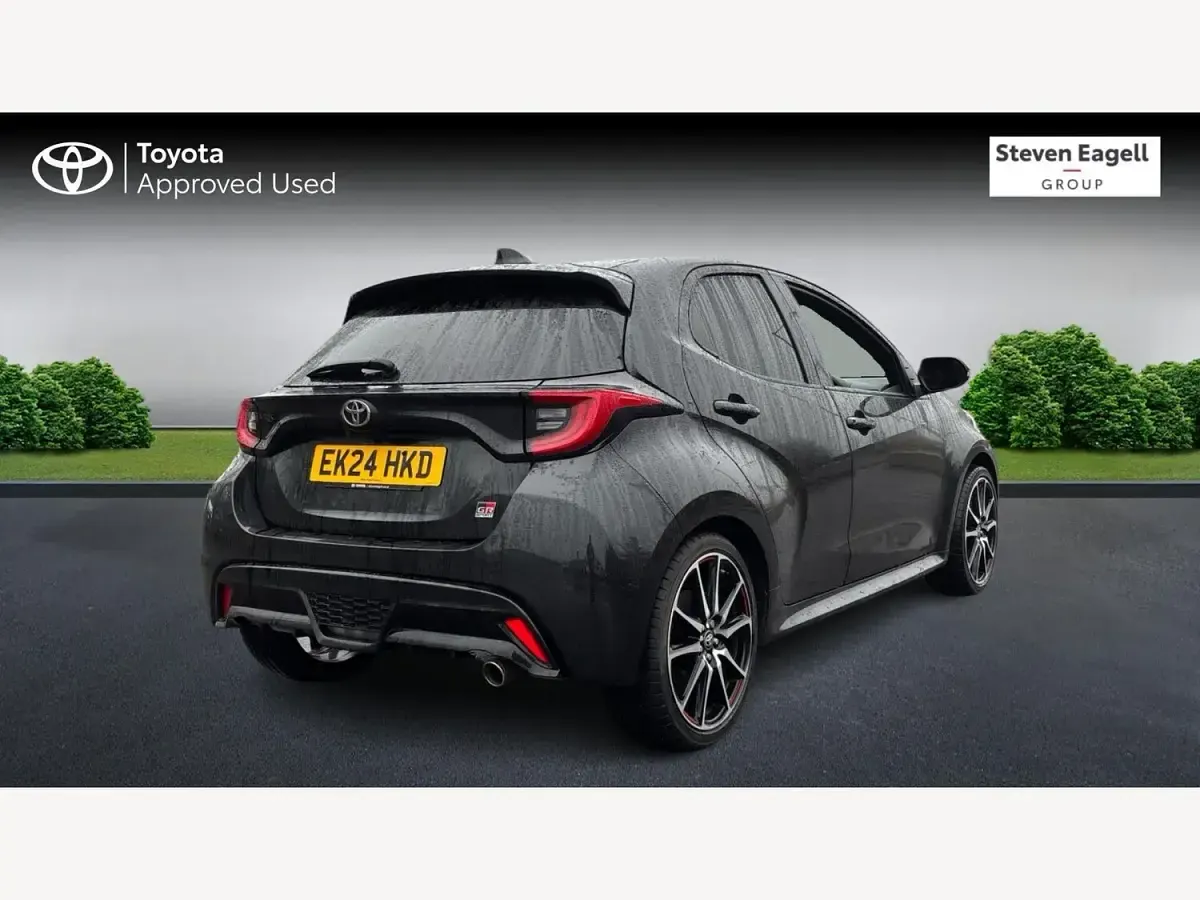 Used Toyota Yaris Sport 128 HP (94 kW) 2024 Black Hatchback