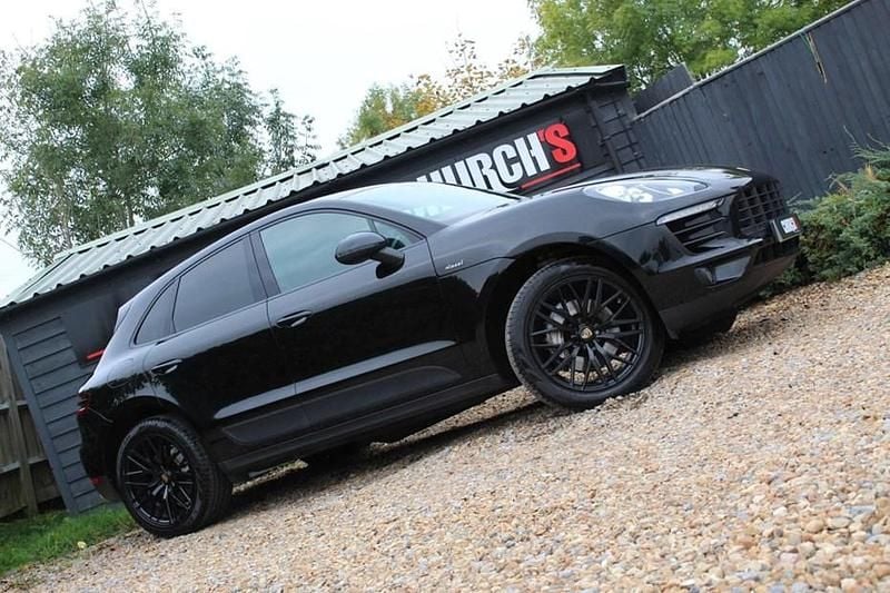 Used 2015 Porsche Macan SUV | £21,990 (Good price) - Image 1/1