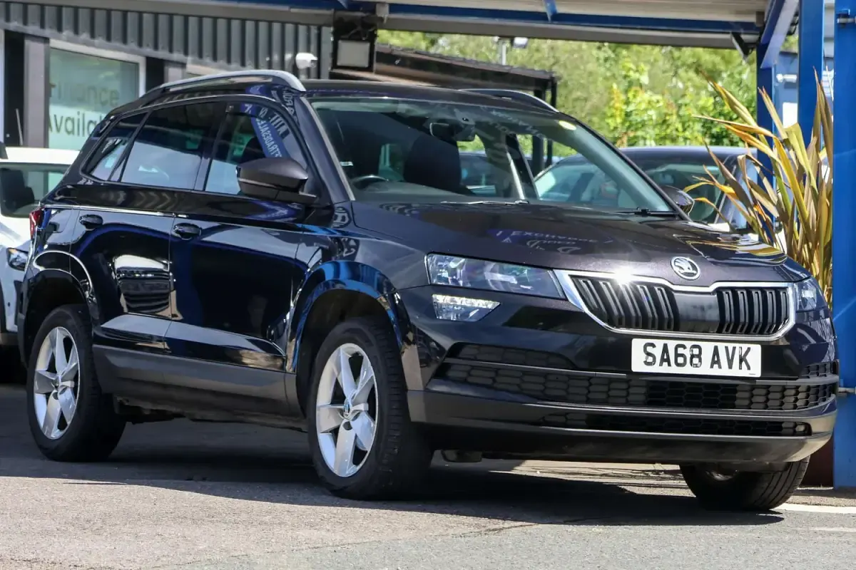 Used Skoda Karoq SE 115 HP (84 kW) 2018 Black SUV