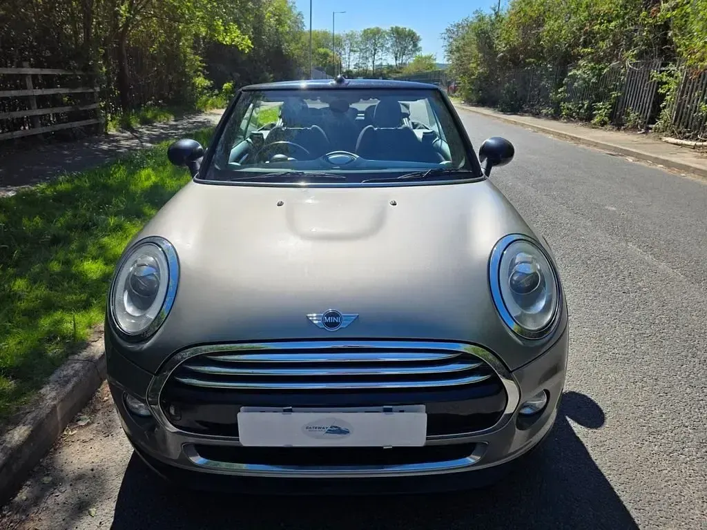 Begagnad Mini Cooper Cabriolet 136 HK (100 kW) 2017 Silver Cab