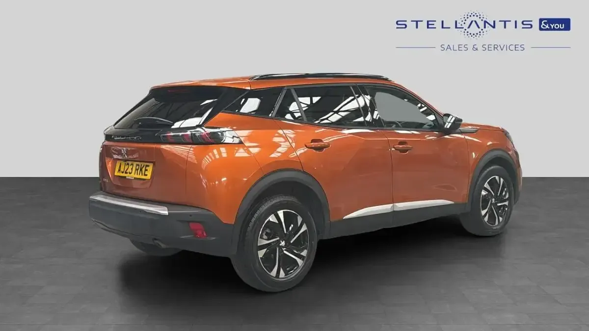 Used Peugeot 2008 Allure+ 100 HP (73 kW) 2023 Orange SUV