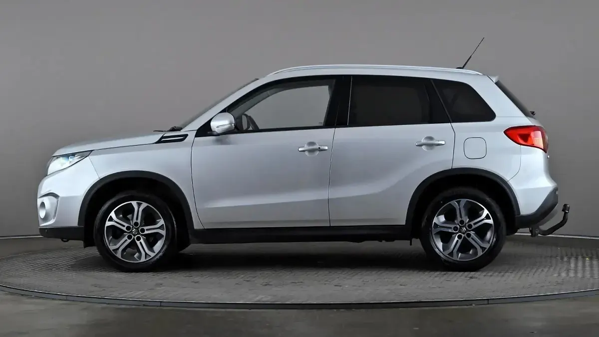 Second-hand Suzuki Vitara SZ5 120 CP (88 kW) 2018 Argintiu SUV