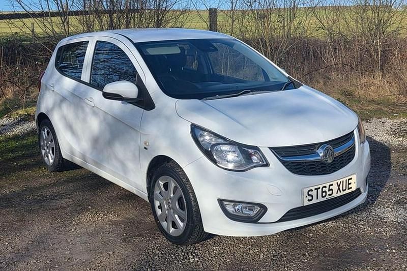 Used Vauxhall Viva 75 HP (55 kW) 2015 White Hatchback
