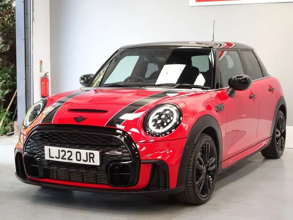 Used Mini Cooper S Hatch 178 HP (130 kW) 2022 Red Hatchback