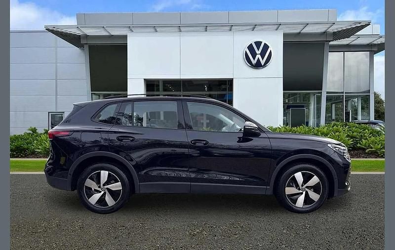 Used VW Tiguan Edition 147 HP (108 kW) 2024 Black SUV