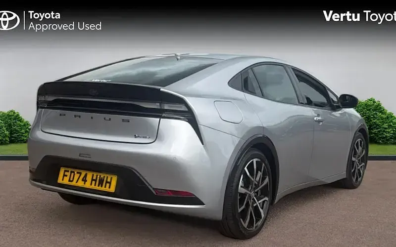 Used Toyota Prius 223 HP (164 kW) 2026 Hatchback
