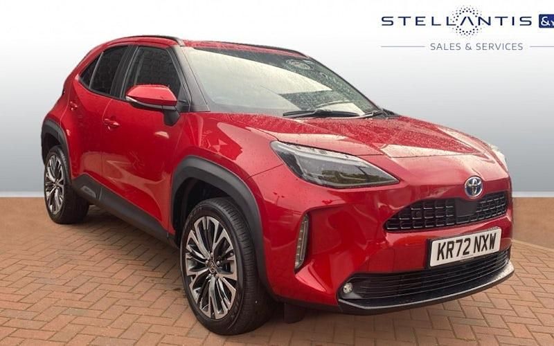 Used 2024 Toyota Yaris Hybrid Estate | £22,283 (Fair price) - Image 1/4