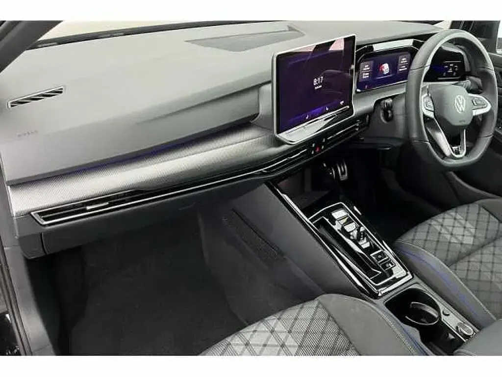 Used VW Golf VIII 150 HP (110 kW) 2025