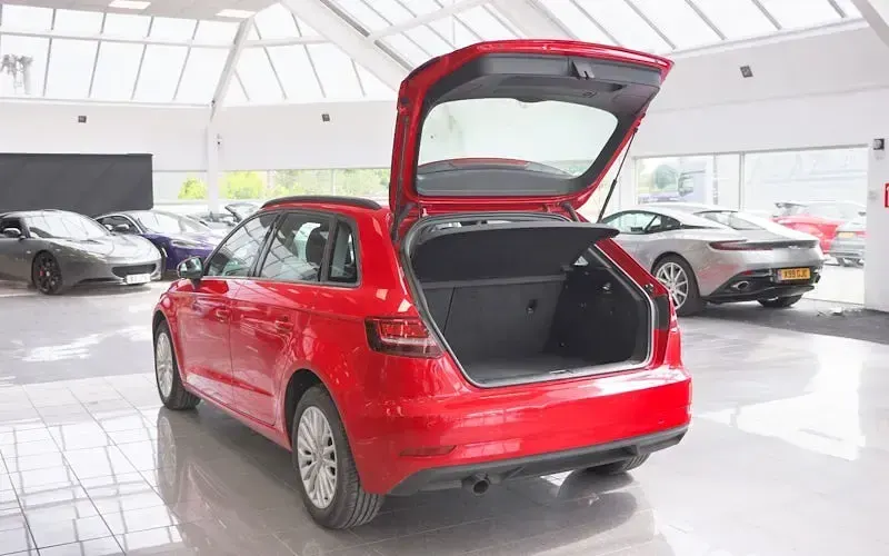 Used Audi A3 Sportback Design 110 HP (80 kW) 2016 Red Hatchback
