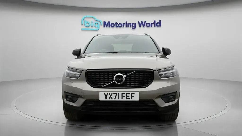 Usado Volvo XC40 R-Design Pro 163 CV (119 kW) 2022 Gris SUV
