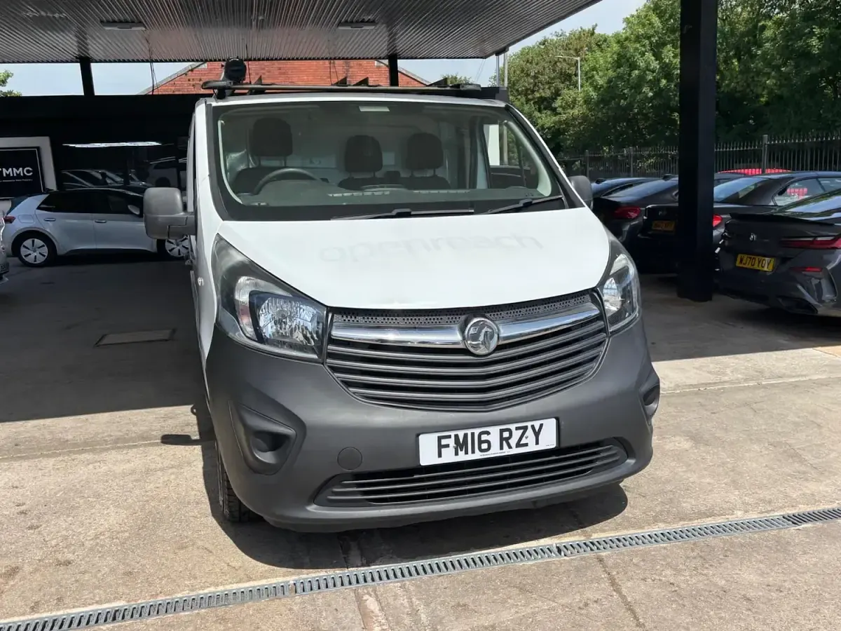 Used Vauxhall Vivaro S 2016 White