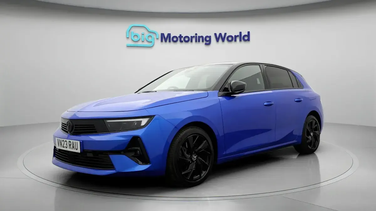 Used Vauxhall Astra S 180 HP (132 kW) 2023 Blue Hatchback
