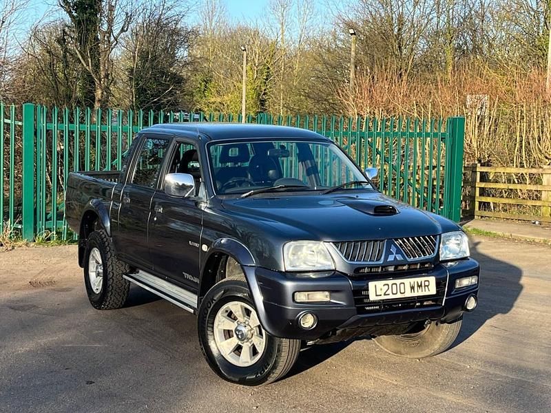 Used Mitsubishi L200 113 HP (83 kW) 2006 Grey Pickup