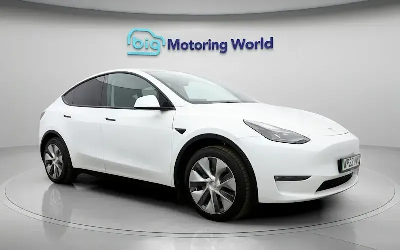 Used Tesla Model Y Long Range AWD 286 kW (389 HP) 2025 SUV