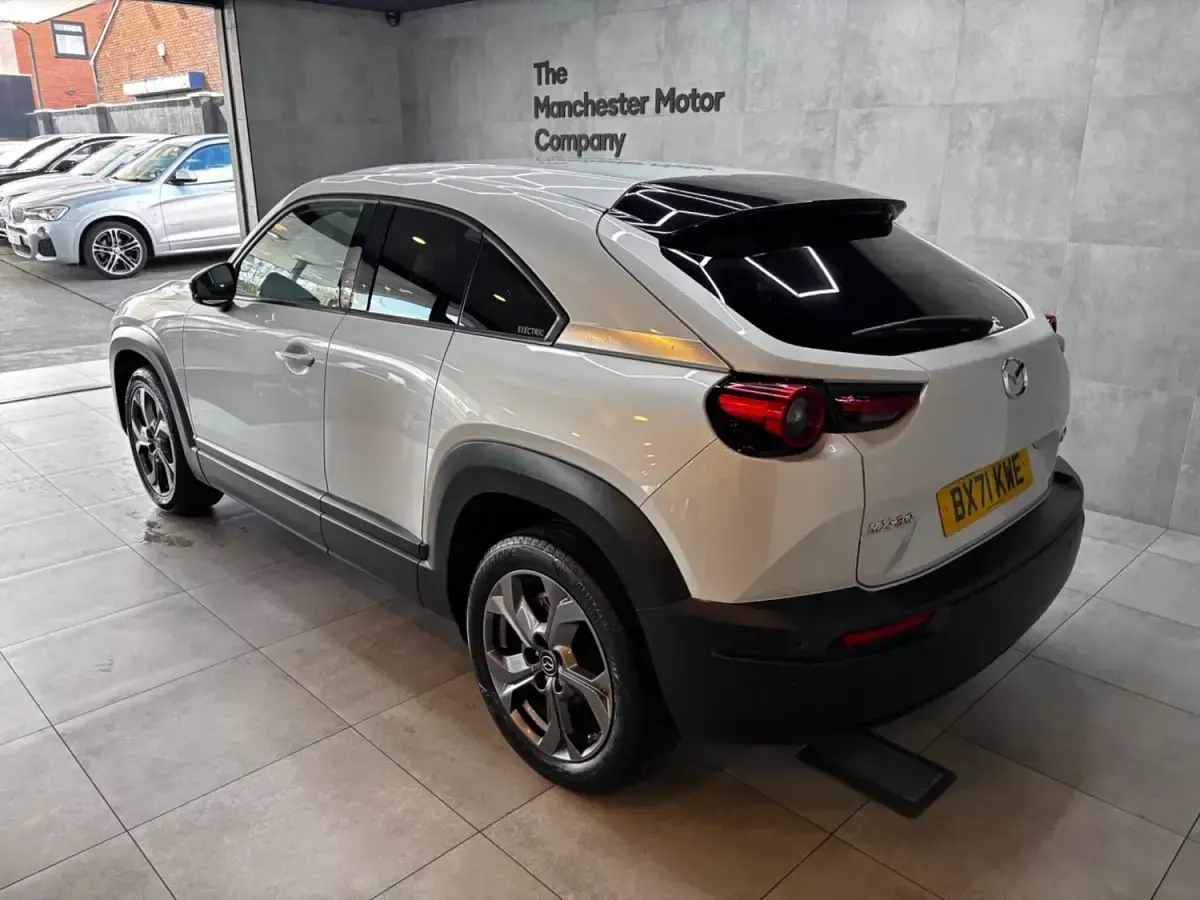Begagnad Mazda MX30 Inclusive 106 kW (145 HK) 2022 Silver SUV