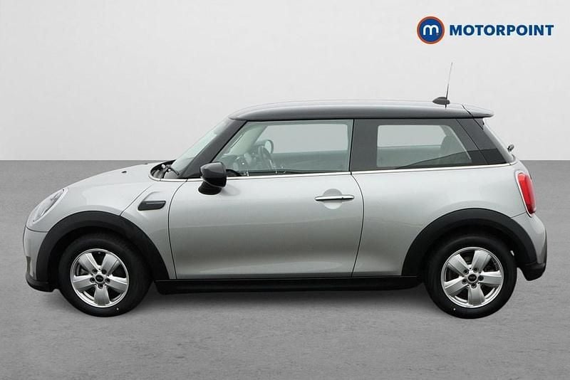 Used Mini Cooper Classic 136 HP (100 kW) 2022 Silver Hatchback