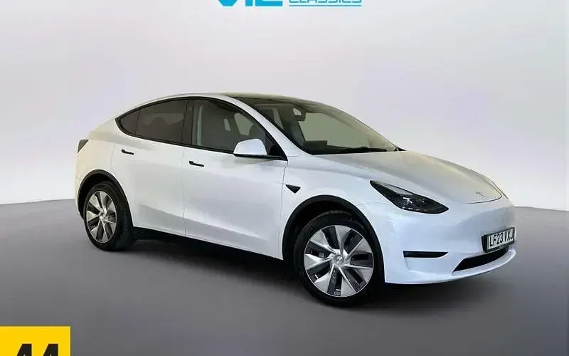 Used Tesla Model Y Long Range AWD 286 kW (389 HP) 2025 SUV