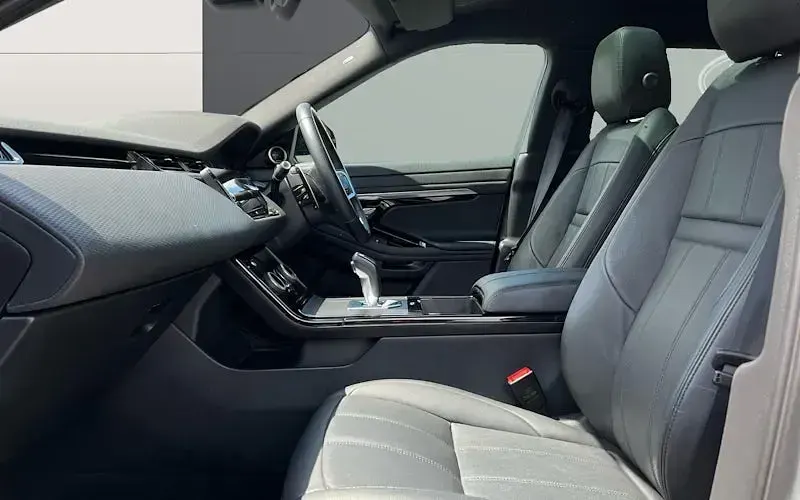 Used Land Rover Range Rover evoque 309 HP (227 kW) 2023 White SUV