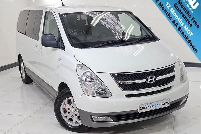 White Used 2012 Hyundai I800 Style MPV | £6,995 (Fair price) - Image 1/1