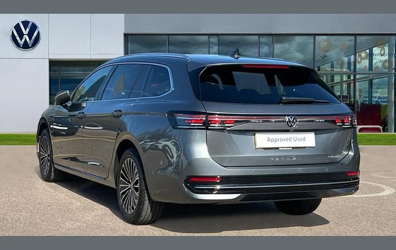 Used VW Passat Elegance 200 HP (147 kW) 2025 Grey Estate