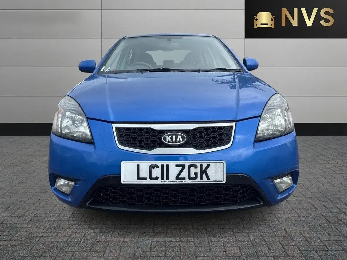 Used Kia Rio 109 HP (80 kW) 2011 Blue Hatchback