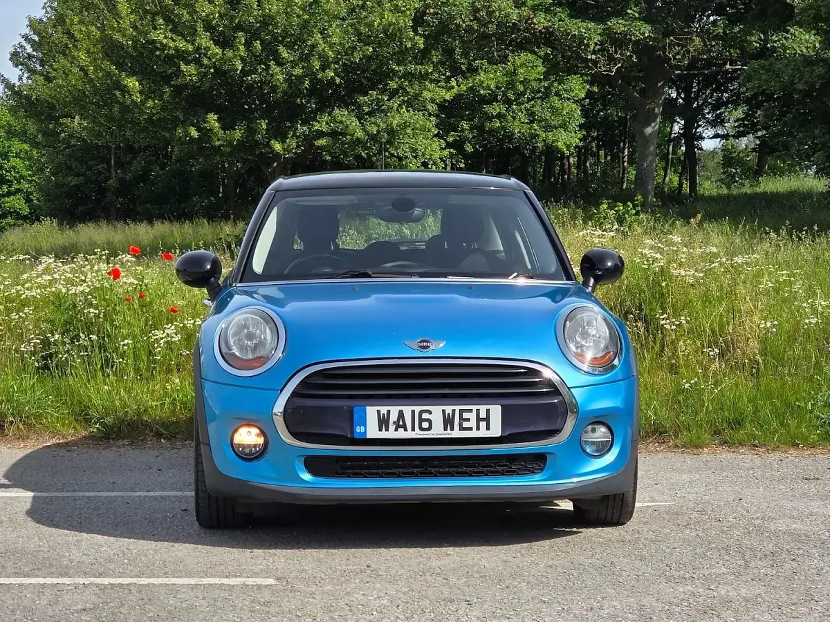 Used Mini Cooper D Hatch 2016 Blue Hatchback