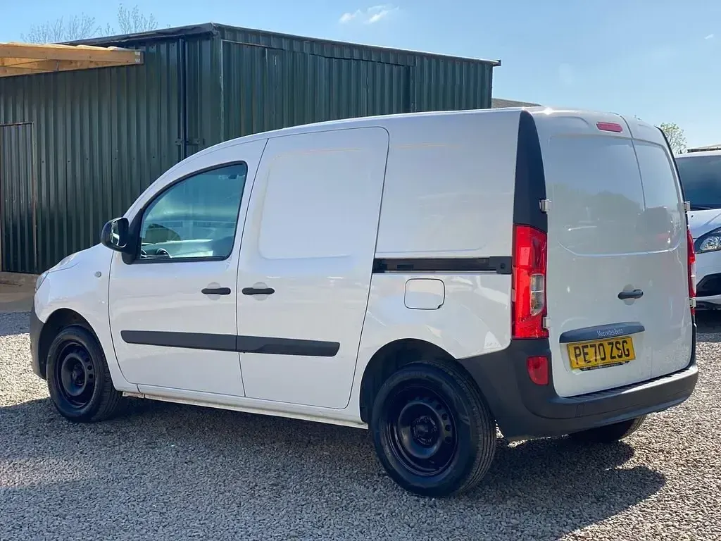 Begagnad Mercedes Citan 109 94 HK (69 kW) 2020 Svart
