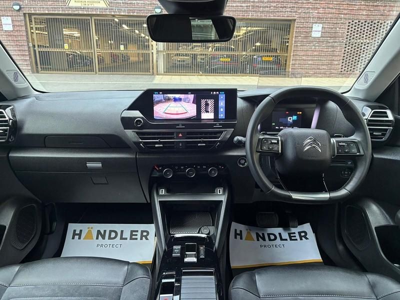 Używany Citroën C4 PureTech 2023 Czarny SUV