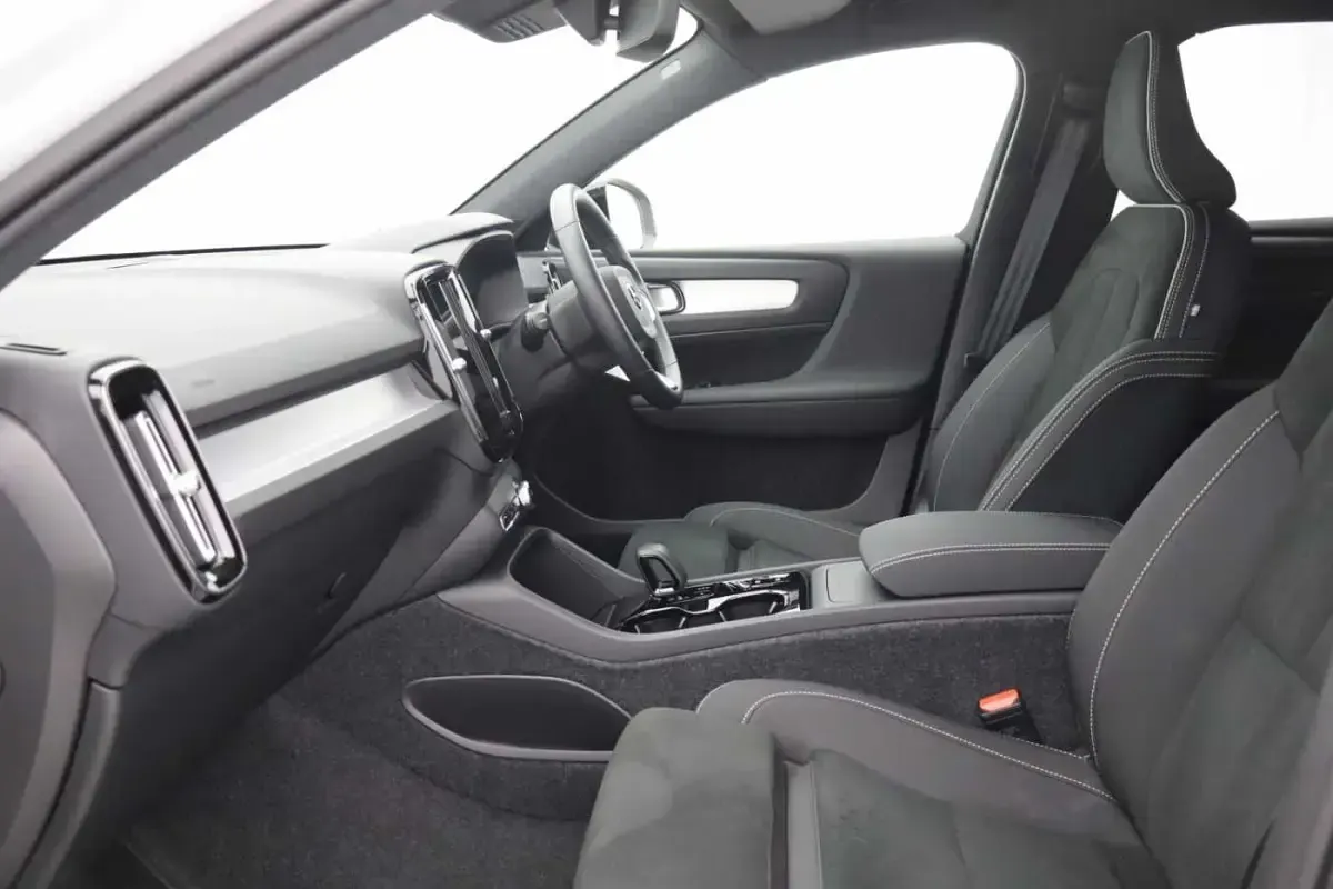 Used Volvo XC40 Plus 161 HP (118 kW) 2026 SUV