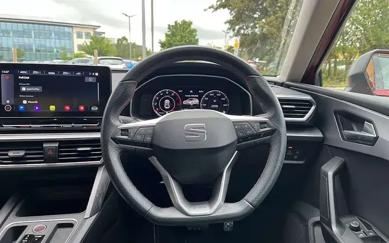 Used Seat Leon FR 150 HP (110 kW) 2023 Red Hatchback