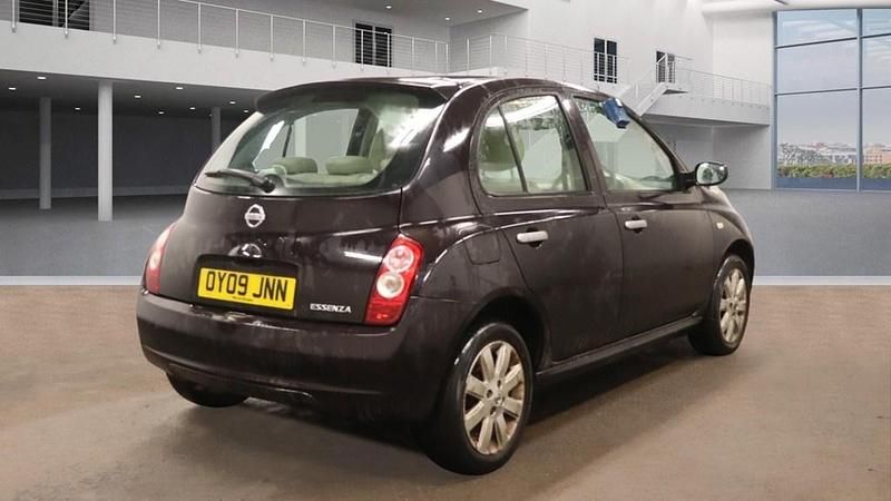 Begagnad Nissan Micra 79 HK (58 kW) 2009 Svart Halvkombi