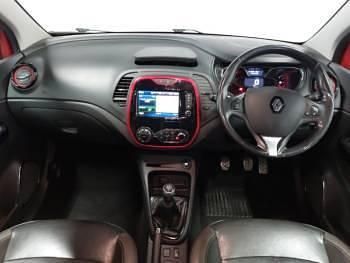 Begagnad Renault Captur Signature 90 HK (66 kW) 2016 Röd SUV